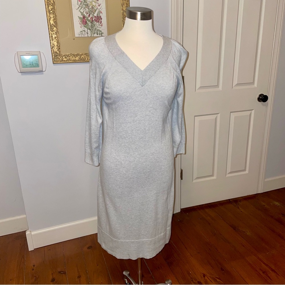 Women’s Merona~Grey V-Neck Sweater Dress, Size L